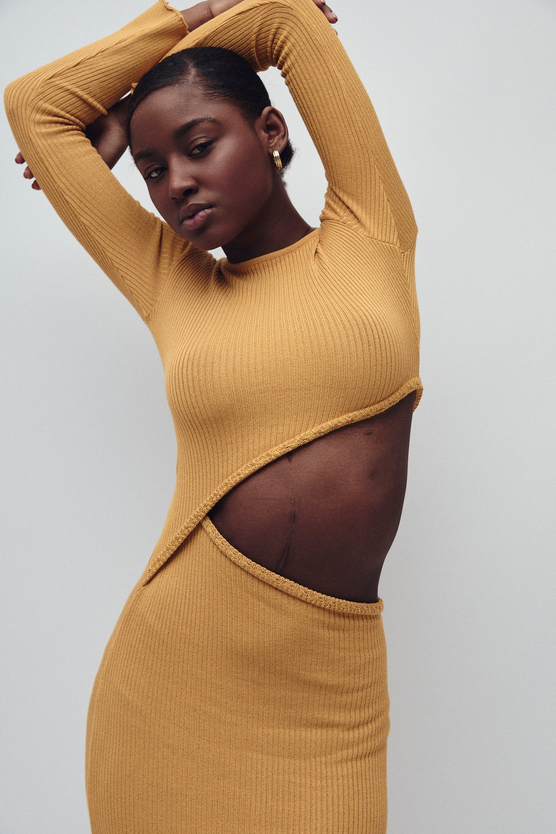 SUTTON KLEID AMBER GOLD
